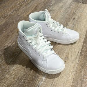 Nike women’s court royal high top white tennis shoe (6)